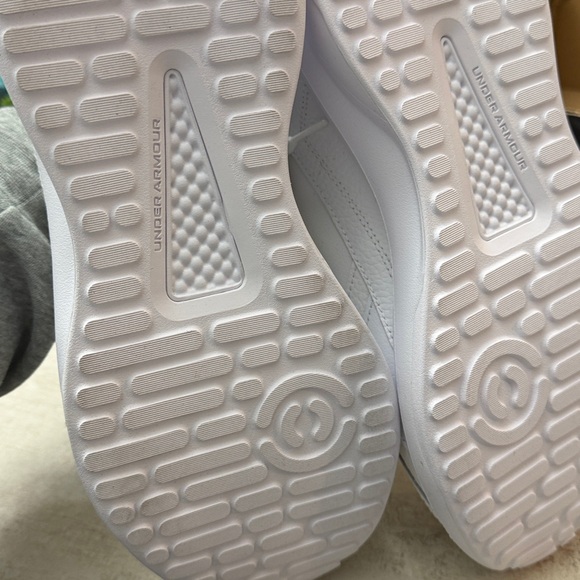 Extra wide!! 4E Under Armour Edge Lthr white Athletic Sneakers - Picture 12 of 14